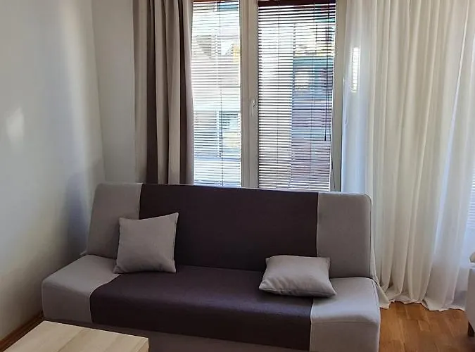 Spacious In Center Apartment