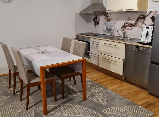 아파트 Spacious In Center